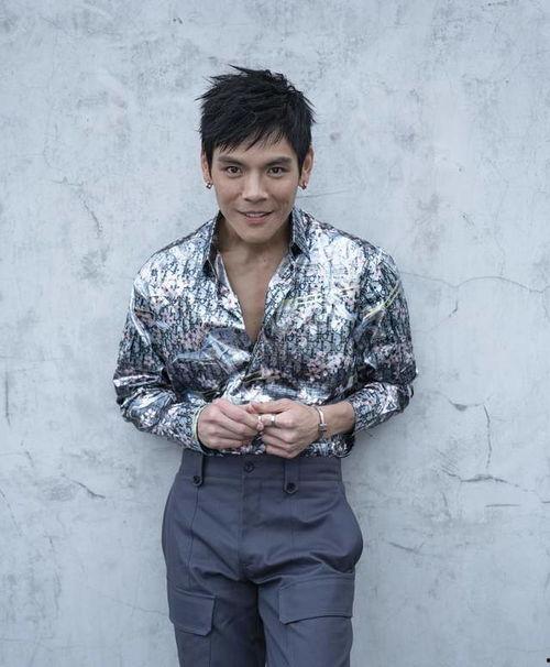 向佐最新爆料图片大全集,图片大全集揭秘幕后故事  第2张