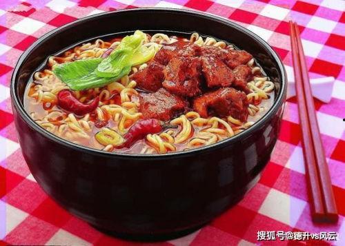 藤椒泡面爆料怎么做的视频,跟着视频轻松学会美味家常泡面  第3张