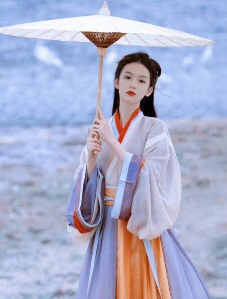 明星穿汉服爆料视频,穿越古今的时尚演绎 第2张 明星穿汉服爆料视频,穿越古今的时尚演绎 第2张