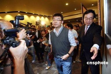 邱毅爆料双雄视频播放,双雄视频播放背后的惊人内幕  第3张